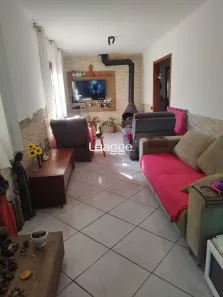 Casa com 2 Quartos para alugar, 198m² no Santa Tereza, Porto Alegre