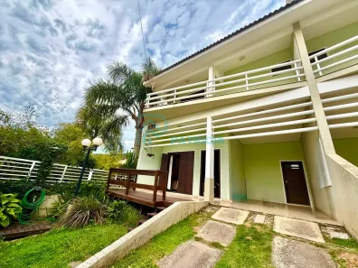 Sobrado com 3 Quartos para alugar, 100m² no , Garopaba