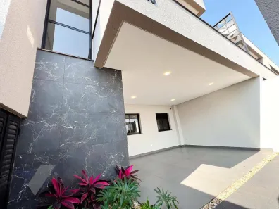 Sobrado com 3 Quartos para alugar, 134m² no Centro, Cascavel