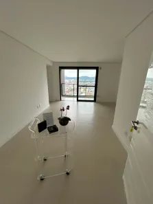 Apartamento com 2 Quartos para alugar, 73m² no Centro, Camboriú