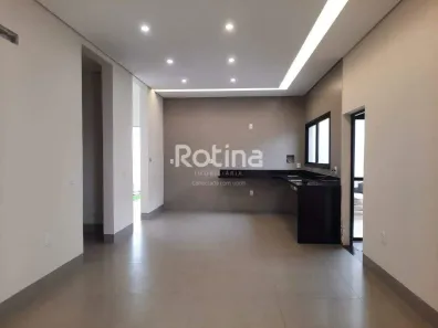 Casa com 3 Quartos à venda, 180m² no Novo Mundo, Uberlândia