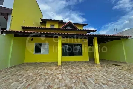 Casa com 3 Quartos à venda, 180m² no Estancia Sao José, Peruíbe