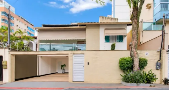 Casa com 5 Quartos à venda, 355m² no Jardim Camburi, Vitória