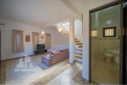 Casa com 3 Quartos à venda, 184m² no Vila Santa Terezinha, Carapicuíba
