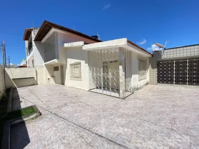 Casa com 4 Quartos para alugar, 260m² no Pereira Lobo, Aracaju