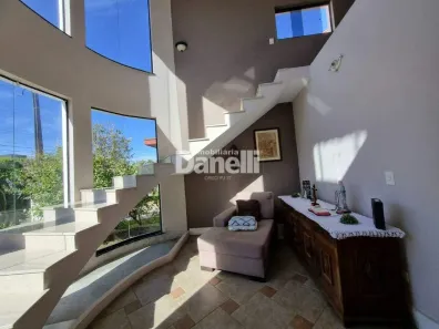 Sobrado com 4 Quartos para alugar, 250m² no Chácara do Visconde, Taubaté