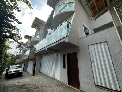 Sobrado com 3 Quartos à venda, 140m² no Praia dos Amores, Balneário Camboriú