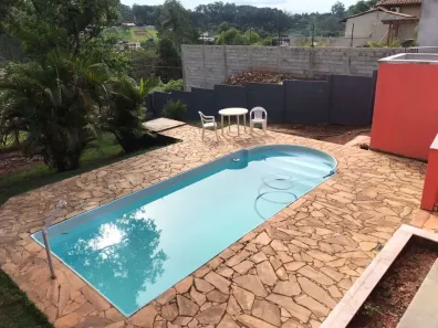 Fazenda/Sítio com 3 Quartos à venda, 170m² no Jardim Estância Brasil, Atibaia