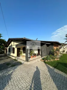 Casa com 4 Quartos à venda, 380m² no Comasa, Joinville