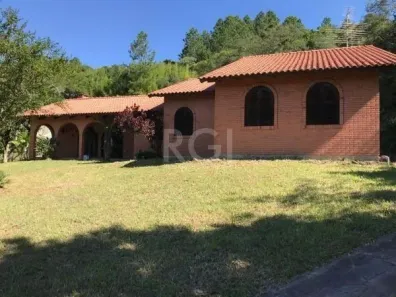Fazenda/Sítio com 3 Quartos à venda, 235m² no Vila Nova, Porto Alegre
