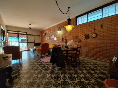Casa com 3 Quartos para alugar, 250m² no Jardim América, Ribeirão Preto