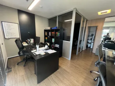 Sala Comercial à venda, 47m² no Água Branca, São Paulo