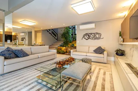 Casa com 3 Quartos à venda, 420m² no Boa Vista, Porto Alegre
