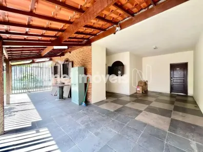 Casa com 3 Quartos à venda, 326m² no Planalto, Belo Horizonte