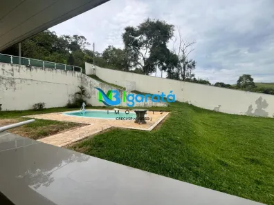 Fazenda/Sítio com 3 Quartos à venda, 250m² no Centro, Igaratá
