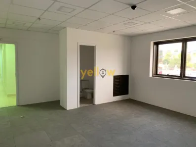 Sala Comercial para alugar, 33m² no Centro, Arujá