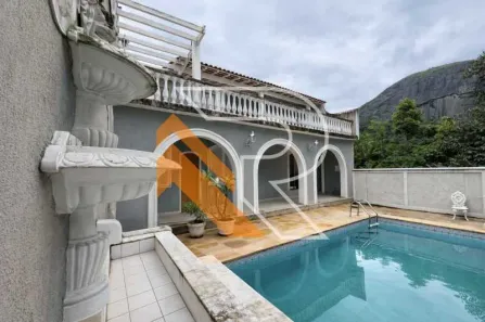 Casa com 5 Quartos para alugar, 200m² no Pendotiba, Niterói