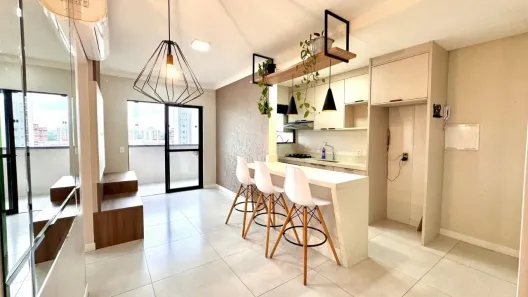 Apartamento com 3 Quartos para alugar, 90m² no São Vicente, Itajaí