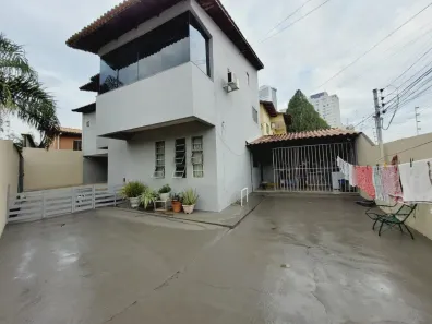 Casa com 4 Quartos à venda, 163m² no Jardim América, Goiânia