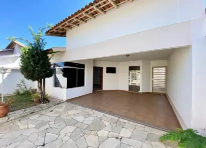 Casa com 3 Quartos para alugar, 200m² no Boa Vista, Marília