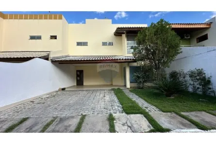 Casa com 3 Quartos à venda, 177m² no Jequiezinho, Jequié