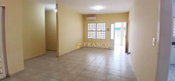 Casa com 2 Quartos à venda, 161m² no Vila Aparecida, Taubaté