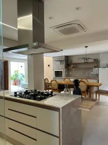 Casa de Condomínio com 4 Quartos à venda, 280m² no Parque Amazônia, Goiânia