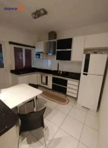 Casa de Condomínio com 3 Quartos para alugar, 138m² no Jardim Primavera, Jacareí