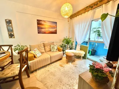 Apartamento com 2 Quartos à venda, 58m² no Coqueiros, Florianópolis