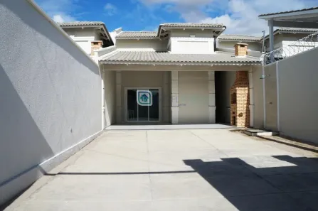 Casa com 4 Quartos à venda, 175m² no Sapiranga-Coité, Fortaleza