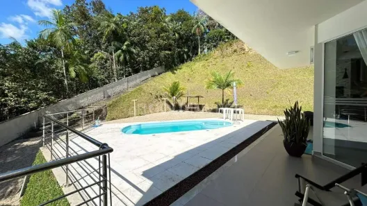 Casa com 3 Quartos à venda, 249m² no São Pedro, Guabiruba
