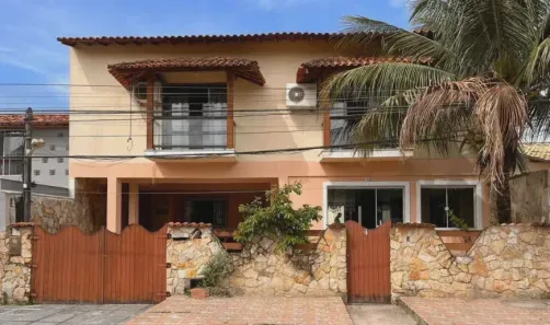Casa de Condomínio com 4 Quartos à venda, 360m² no Itaipu, Niterói