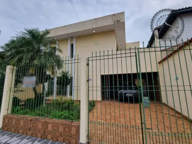 Sobrado com 4 Quartos para alugar, 27356m² no Flórida, Praia Grande