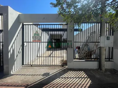 Casa com 3 Quartos para alugar, 100m² no Parque Residencial Joaquim Toledo Piza, Londrina