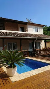 Sobrado com 3 Quartos à venda, 260m² no Veloso (Cambaquara), Ilhabela