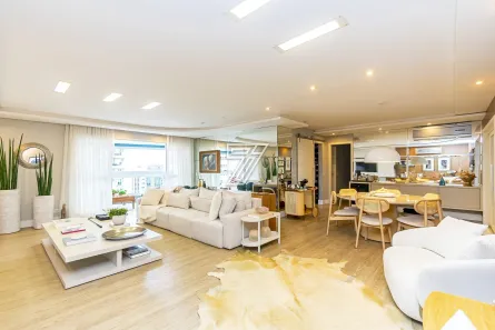 Apartamento com 3 Quartos à venda, 222m² no Mossunguê, Curitiba