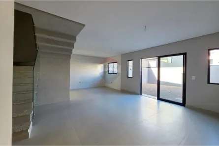 Sobrado com 4 Quartos à venda, 147m² no Costeira, São José dos Pinhais