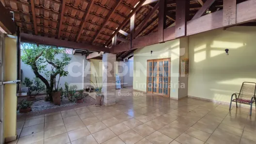 Casa com 2 Quartos à venda, 155m² no Jardim Gardênias, Araraquara