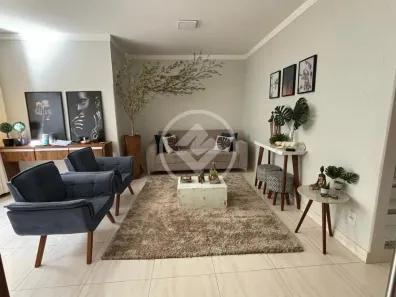 Sobrado com 3 Quartos à venda, 262m² no Pampulha, Uberlândia