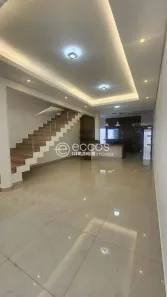 Casa com 3 Quartos à venda, 185m² no Dona Zulmira, Uberlândia
