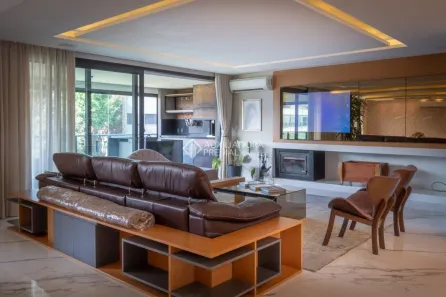 Apartamento com 3 Quartos à venda, 207m² no Pedra Redonda, Porto Alegre