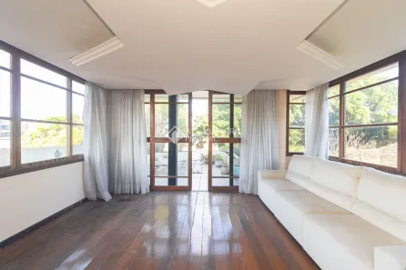 Casa com 4 Quartos para alugar, 574m² no Pedra Redonda, Porto Alegre