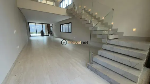 Casa com 4 Quartos à venda, 380m² no Nacional, Contagem