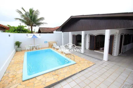 Casa com 3 Quartos à venda, 180m² no Guaratuba, Guaratuba