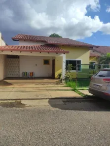 Casa de Condomínio com 5 Quartos à venda, 300m² no Nova Esperança, Porto Velho