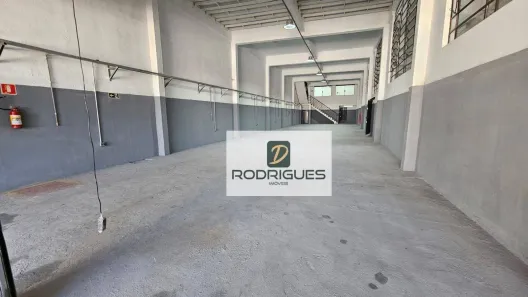 Galpão/Depósito/Armazém para alugar, 574m² no Canhema, Diadema