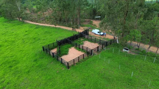 Fazenda/Sítio com 3 Quartos à venda, 241000000m² no Centro, Formiga