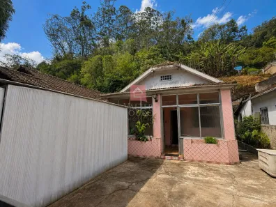 Casa com 4 Quartos à venda, 130m² no Castelanea, Petrópolis