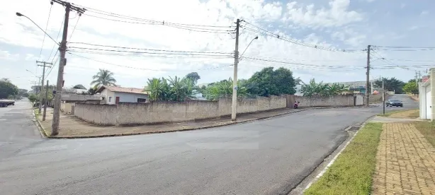 para alugar, 1108m² no Parque Rural Fazenda Santa Cândida, Campinas