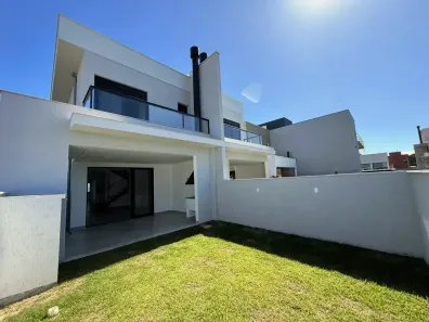 Casa com 3 Quartos à venda, 162m² no Campeche, Florianópolis